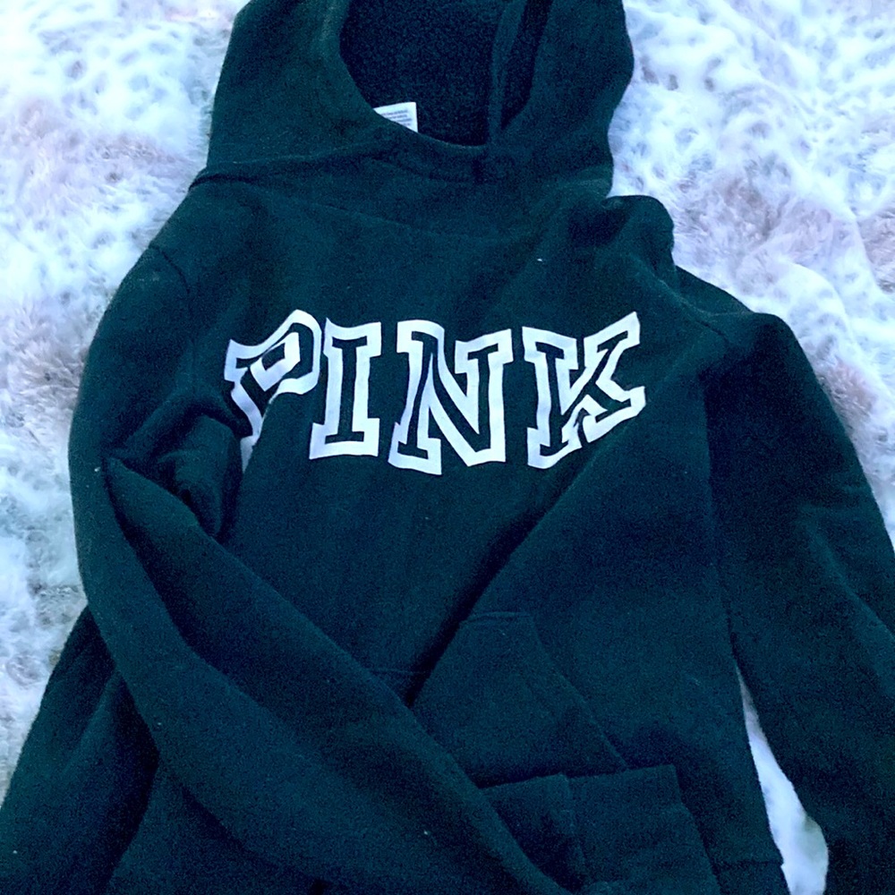 It’s comfy when you put it on it’s from the brand pink